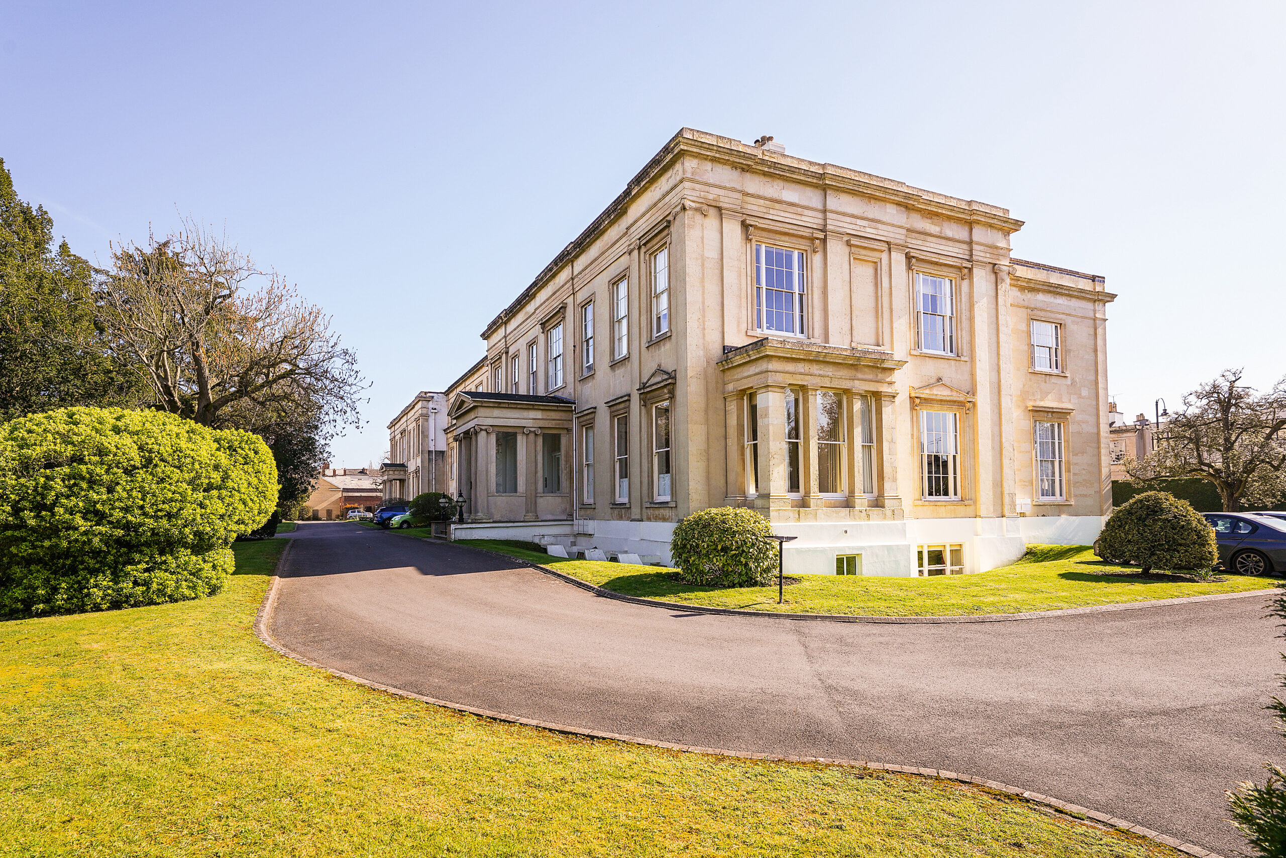 L821593-CHELTENHAM-2