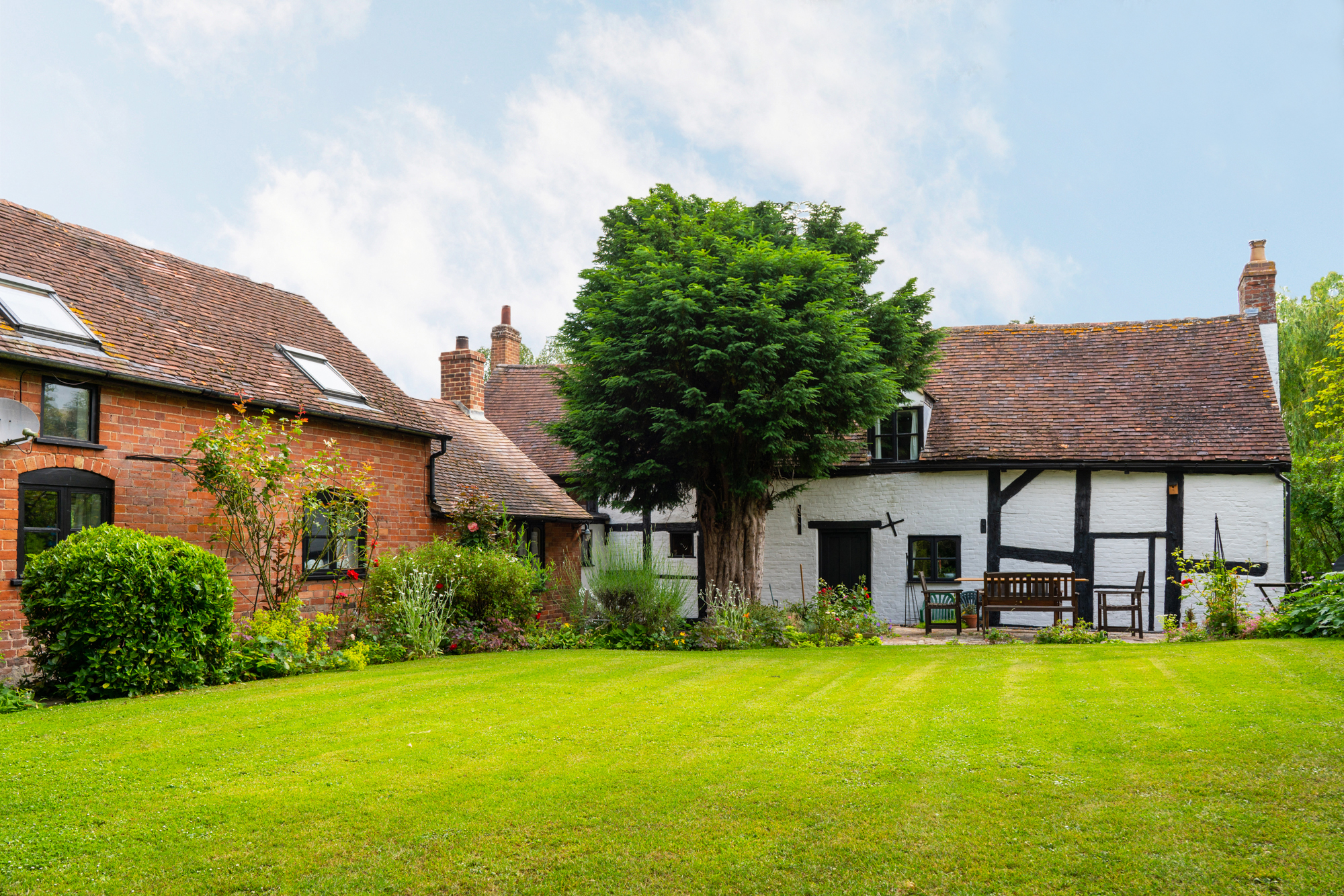 L811752-TEWKESBURY-1